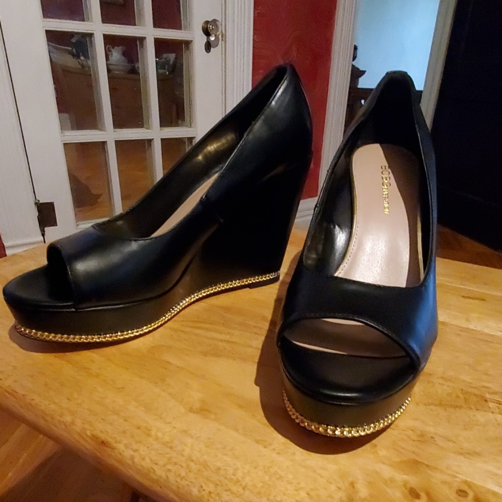 BCBG Generation wedges